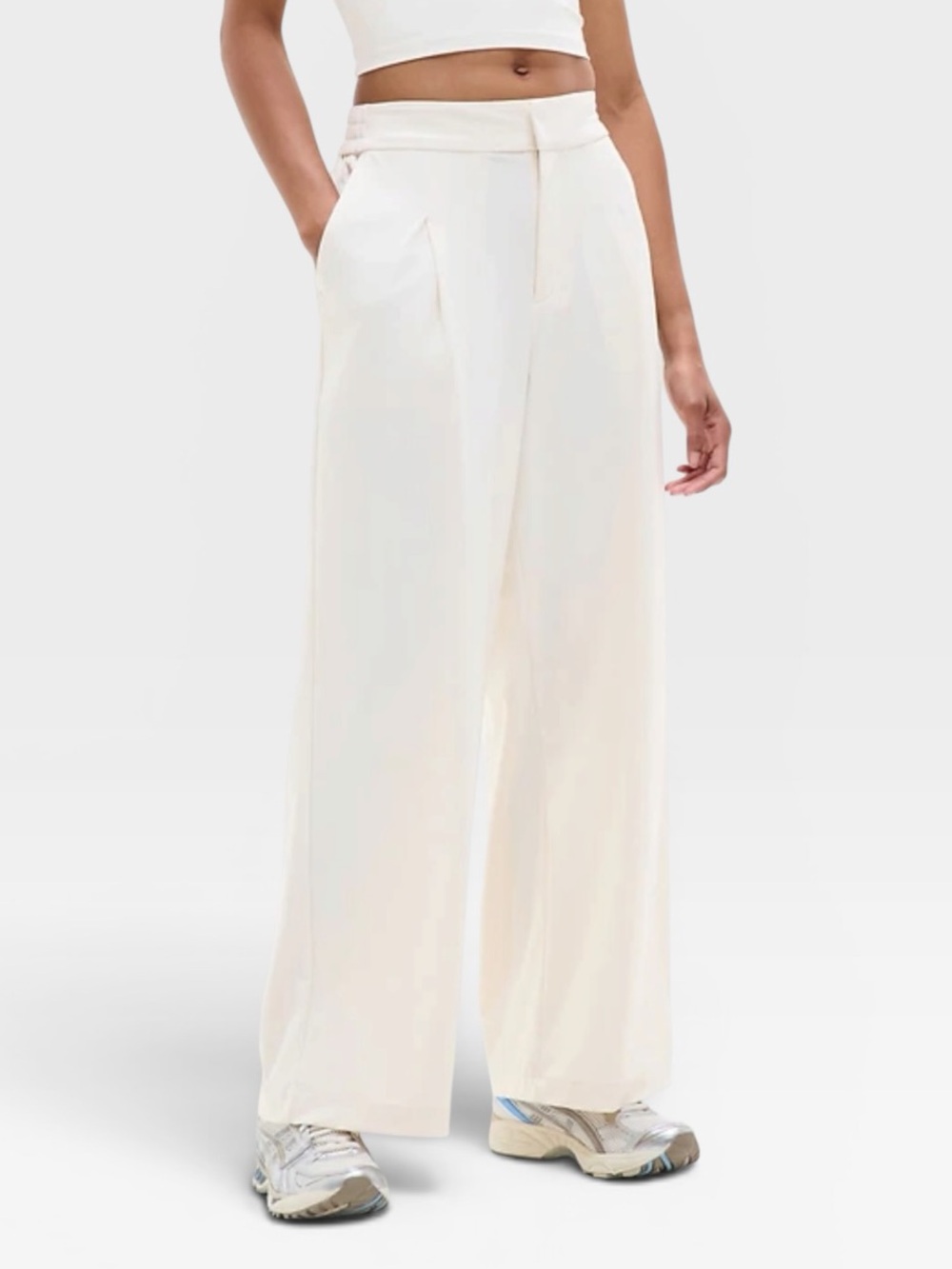 Athleta Pinnacle High Rise Pull on Trousers Size 0 Petite in color Bone